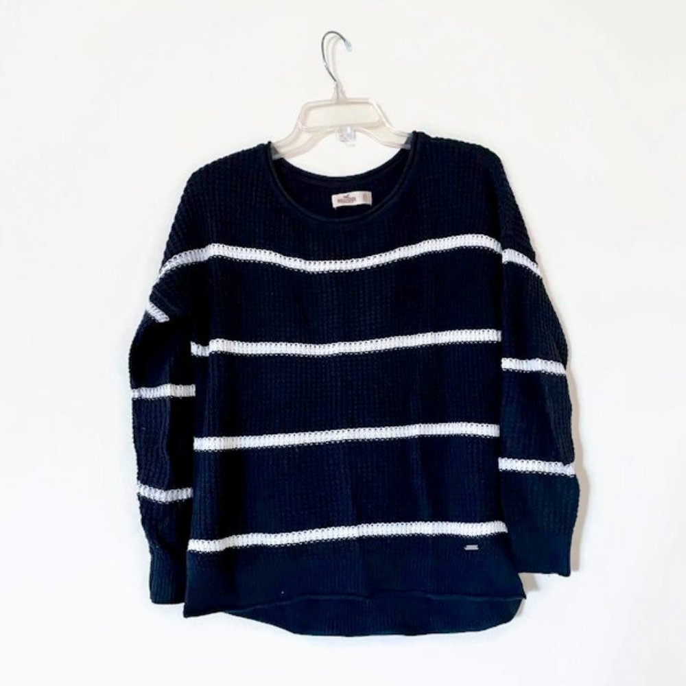 HOLLISTER Striped knit sweater